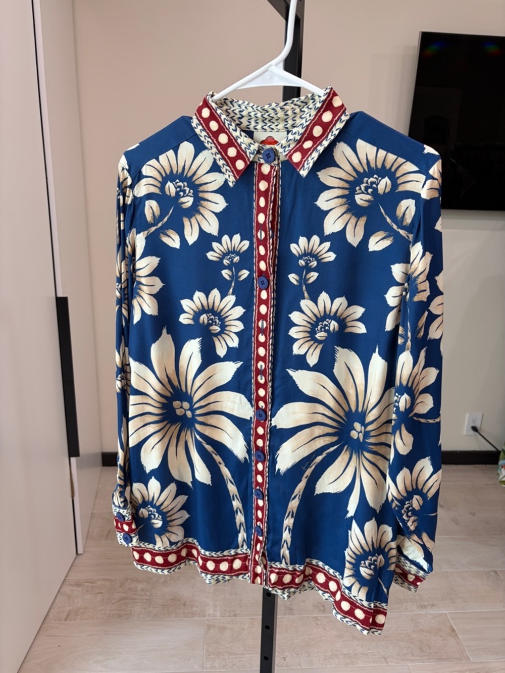 Farm Rio: Blue Luna Collared Lenzing
Ecovero Viscose Pajama Shirt - Picture 8 of 10